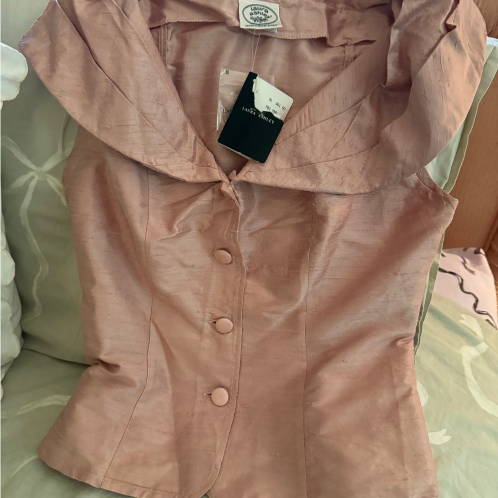Laura Ashley Pink Button Down Silk off the shoulder top!!!!